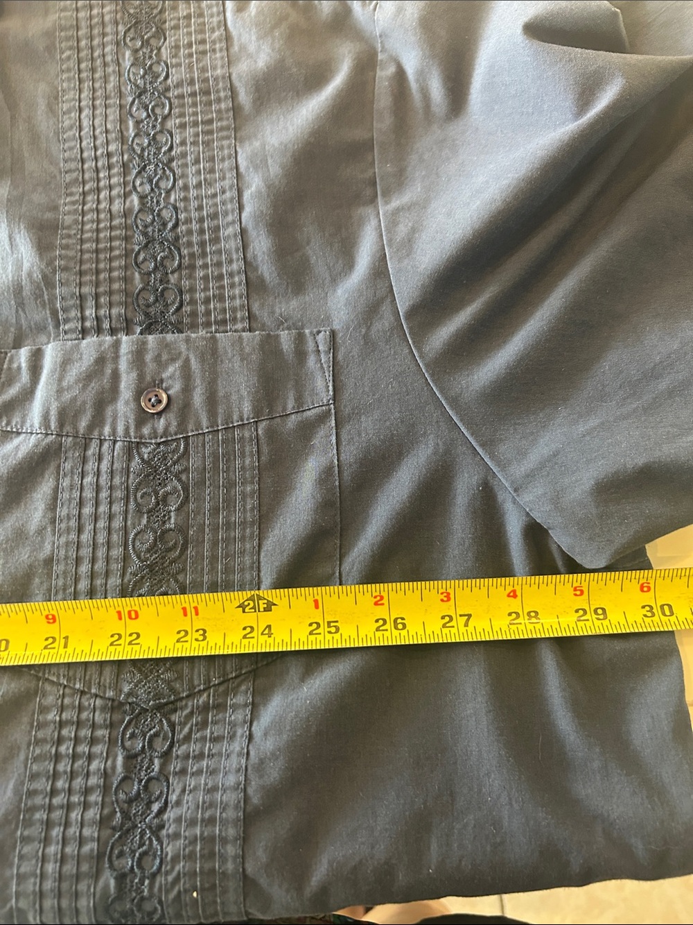 Mens Guayabera - Picture 7 of 11